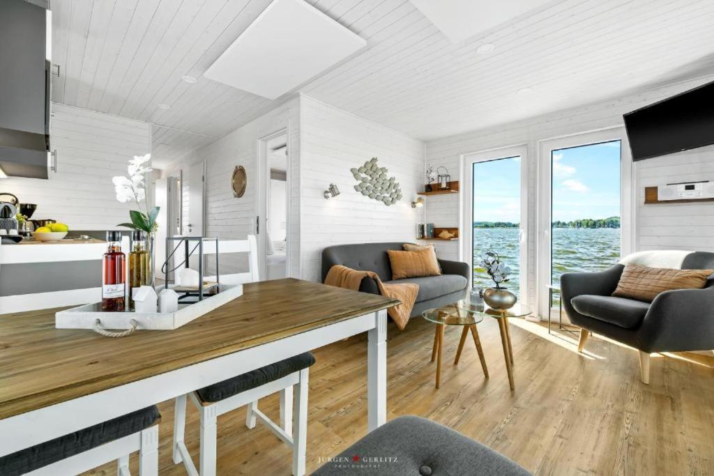 Hausboot Gluecksmomente Mit Dachterrasse In Schleswig Am Ostseefjord Schlei Buitenkant foto
