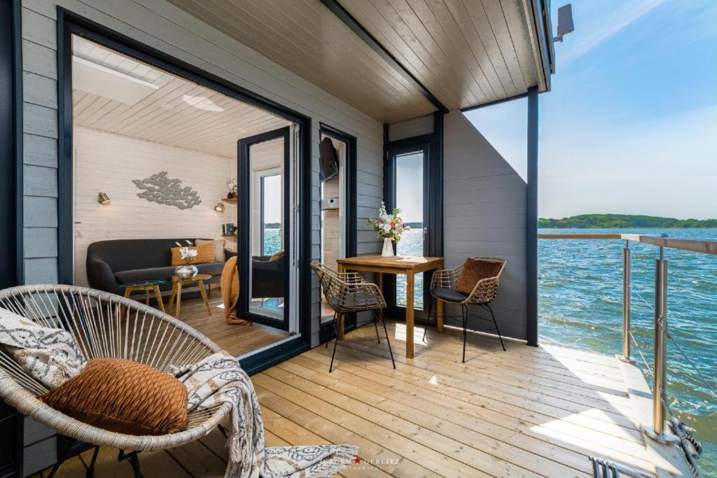 Hausboot Gluecksmomente Mit Dachterrasse In Schleswig Am Ostseefjord Schlei Buitenkant foto